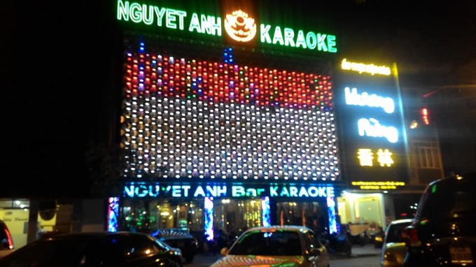 lao-cai-mo-lai-vu-truong-quan-bar-karaoke-massage-tu-ngay-18-3-dulichgiaitrivn-doi-song-1647521383.jpg