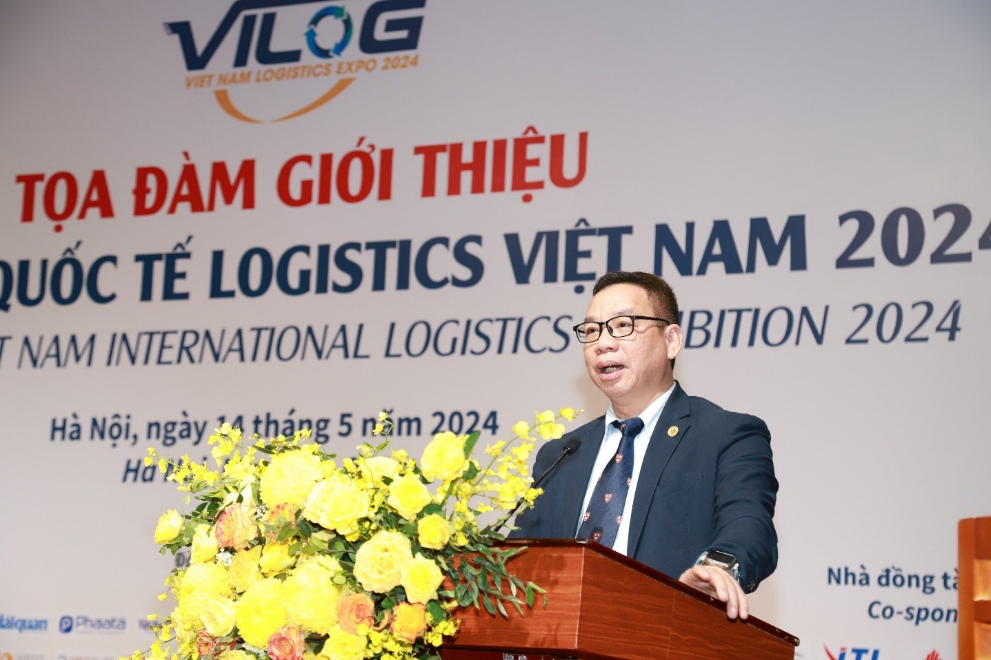 logistics-xanh-chia-khoa-cho-su-phat-trien-ben-vung-2-dulichgiaitri-1715711306.jpg