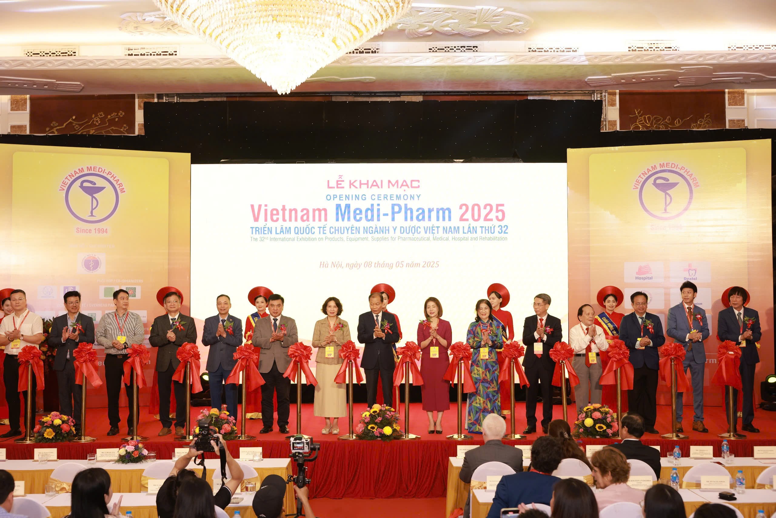 trien-lam-quoc-te-y-duoc-viet-nam-2025-noi-hoi-tu-cong-nghe-va-suc-khoe-dulichgiaitri-4-1746725849.jpg