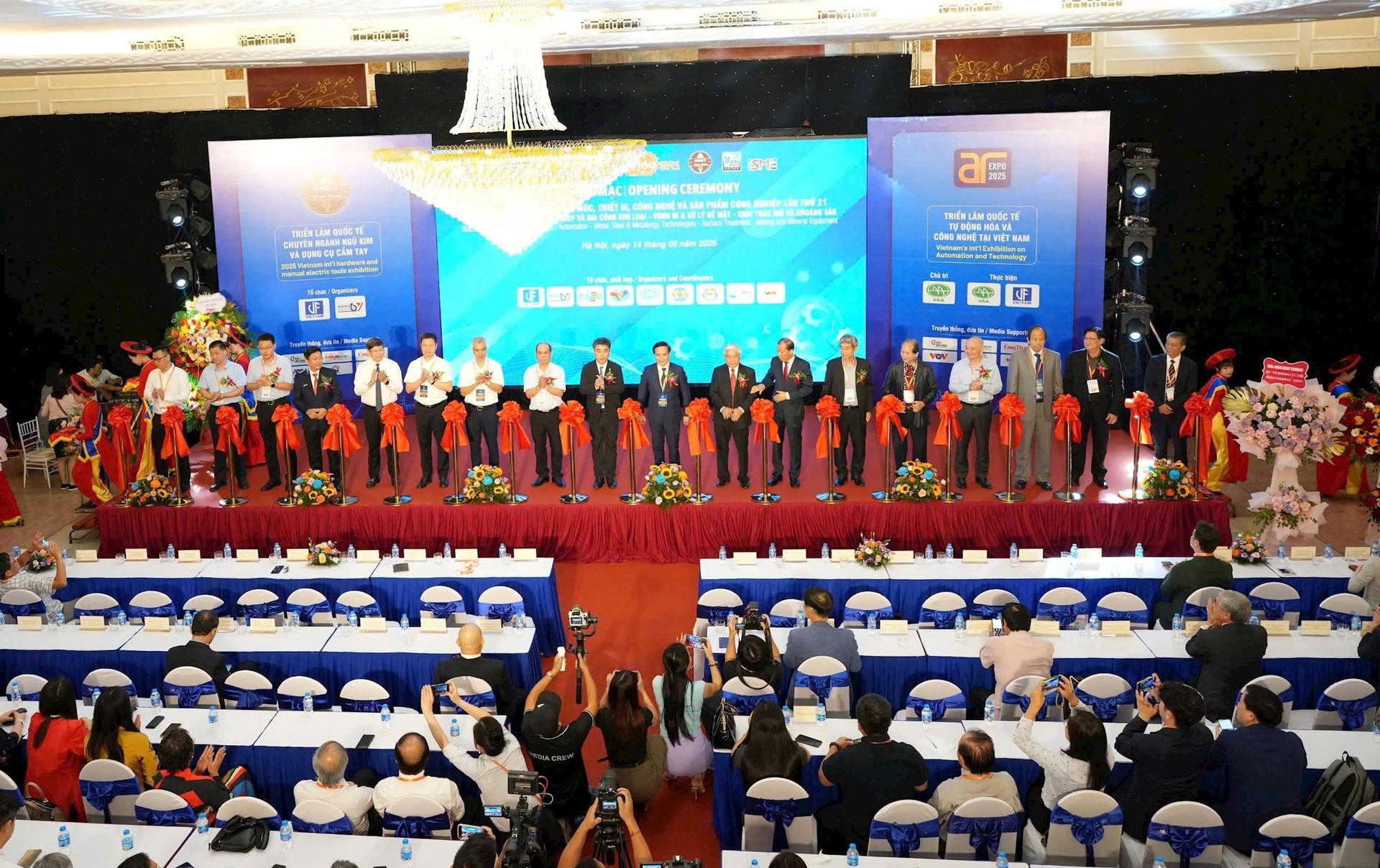khai-mac-hmet-expo-vietnam-2025-ket-noi-cong-nghe-but-pha-nganh-co-khi-dulichgiaitri-1747347660.jpg