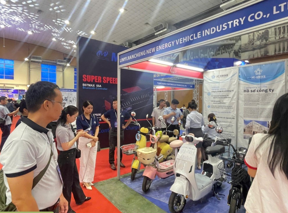 vietnam-autoexpo-2025-thuc-day-nganh-cong-nghiep-o-to-xe-may-viet-nam-phat-trien-ben-vung-dulichgiaitri-1749776745.jpg
