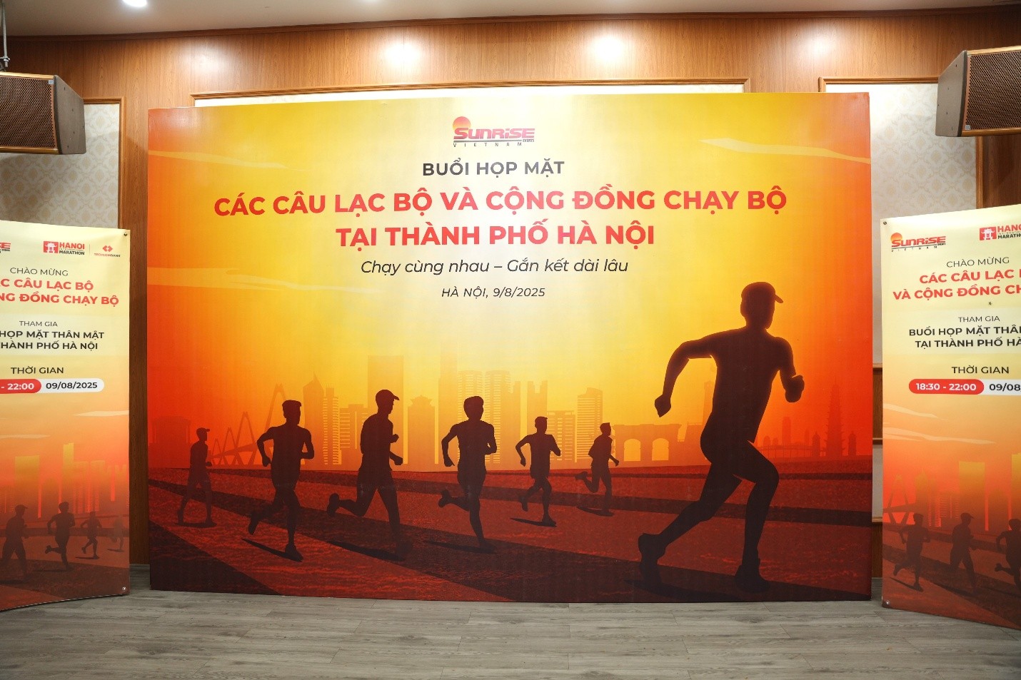 kham-pha-ha-noi-qua-tung-buoc-chay-giai-marathon-quoc-te-ha-noi-techcombank-2025-dulichgiaitri-3-1754793156.jpg