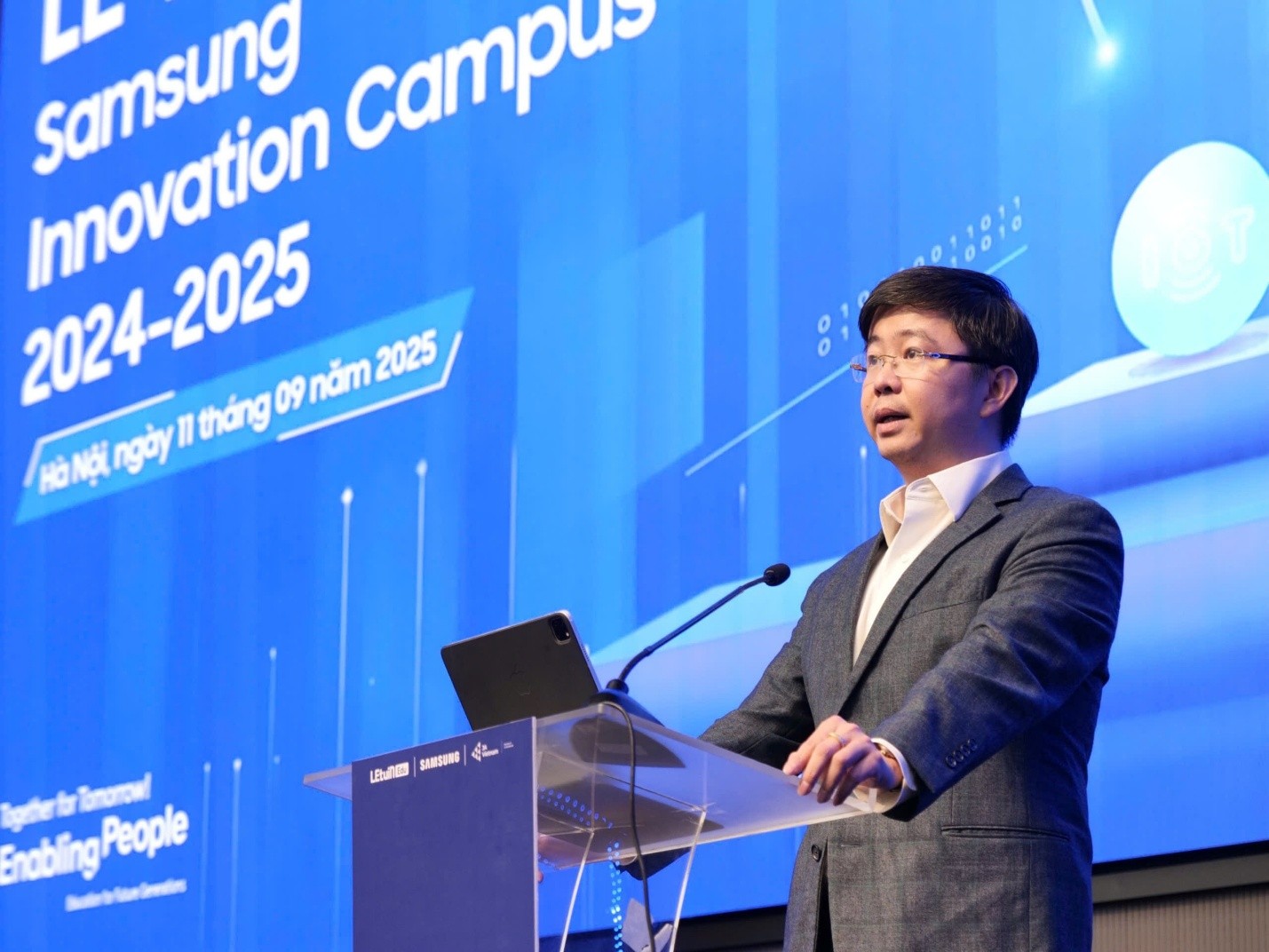 samsung-viet-nam-tong-ket-du-an-phat-trien-nhan-tai-cong-nghe-samsung-innovation-campus-2024-2025-dien-dan-du-lich-dulichvn-1757608901.jpg