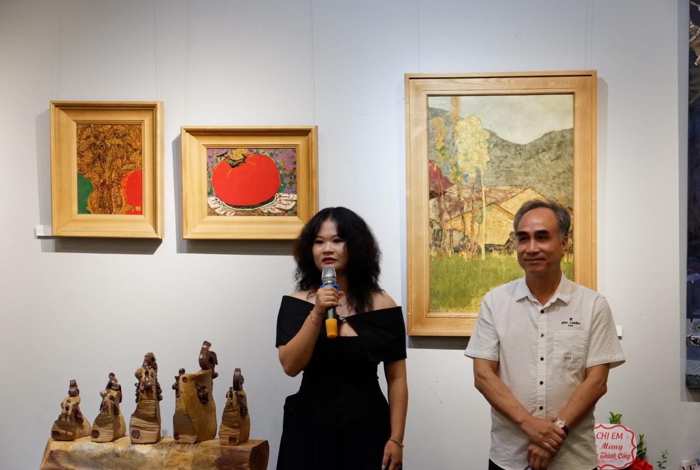 khai-mac-trien-lam-nghe-thuat-da-phuong-tien-mang-ten-khuc-giao-thoa-khoi-hoa-sinh-1-dulichgiaitrivn-1757875553.jpg