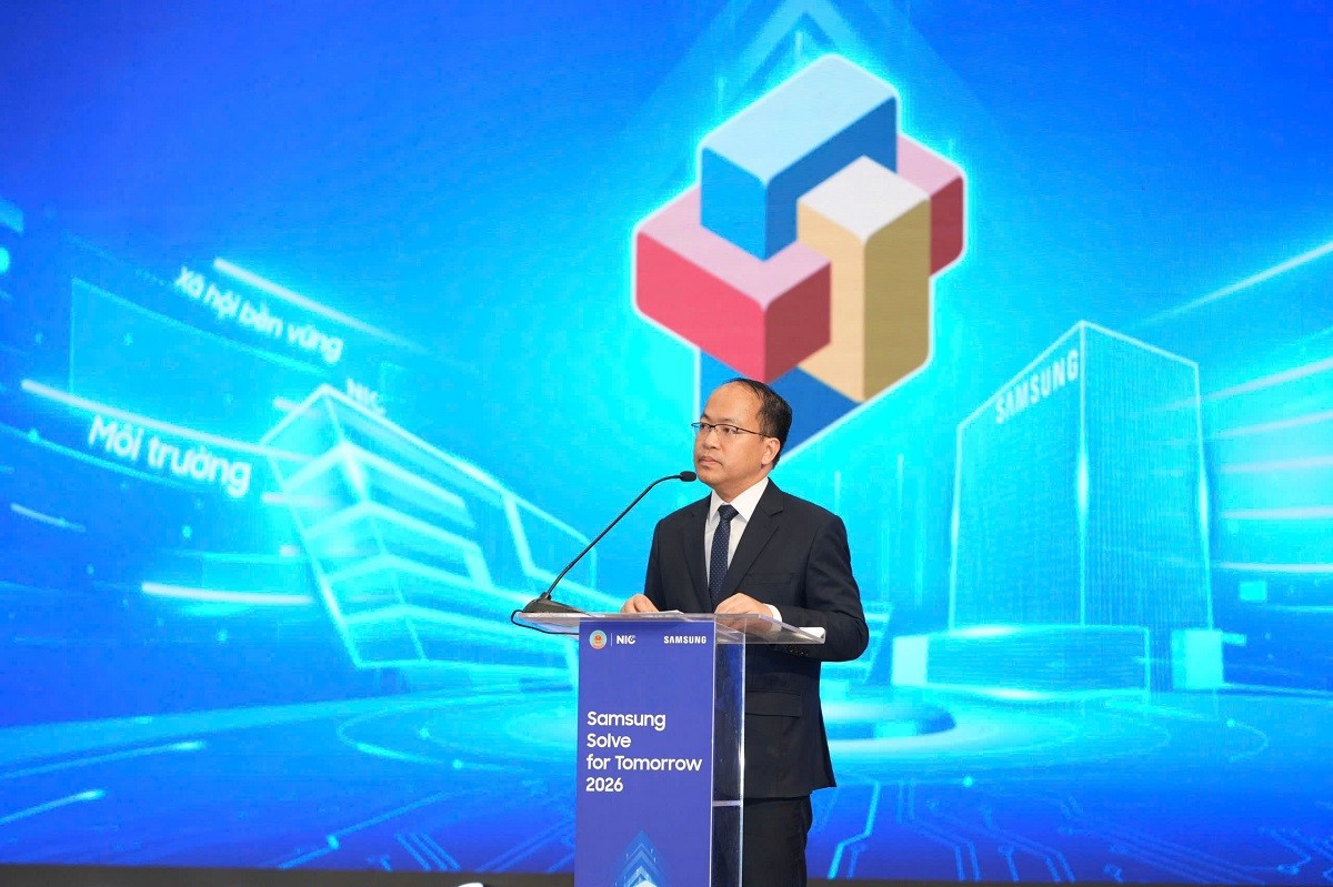 khoi-dong-samsung-solve-for-tomorrow-2026-dulichgiaitrivn-ong-vu-quoc-huy-giam-doc-nic-phat-bieu-1-1776218767.jpg