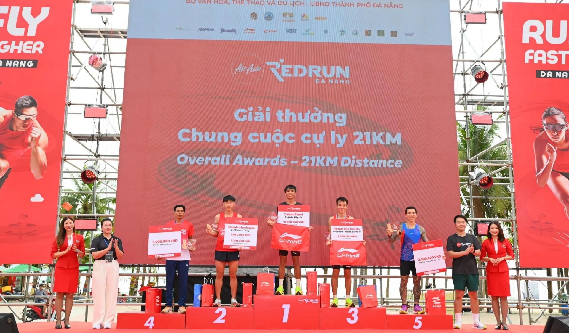 giai-chay-airasia-redrun-da-nang-2026-thu-hut-gan-8000-vdv-lan-toa-thong-diep-so-huu-tri-tue-trong-the-thao-2-dulichgiaitrivn1-1777397200.jpg