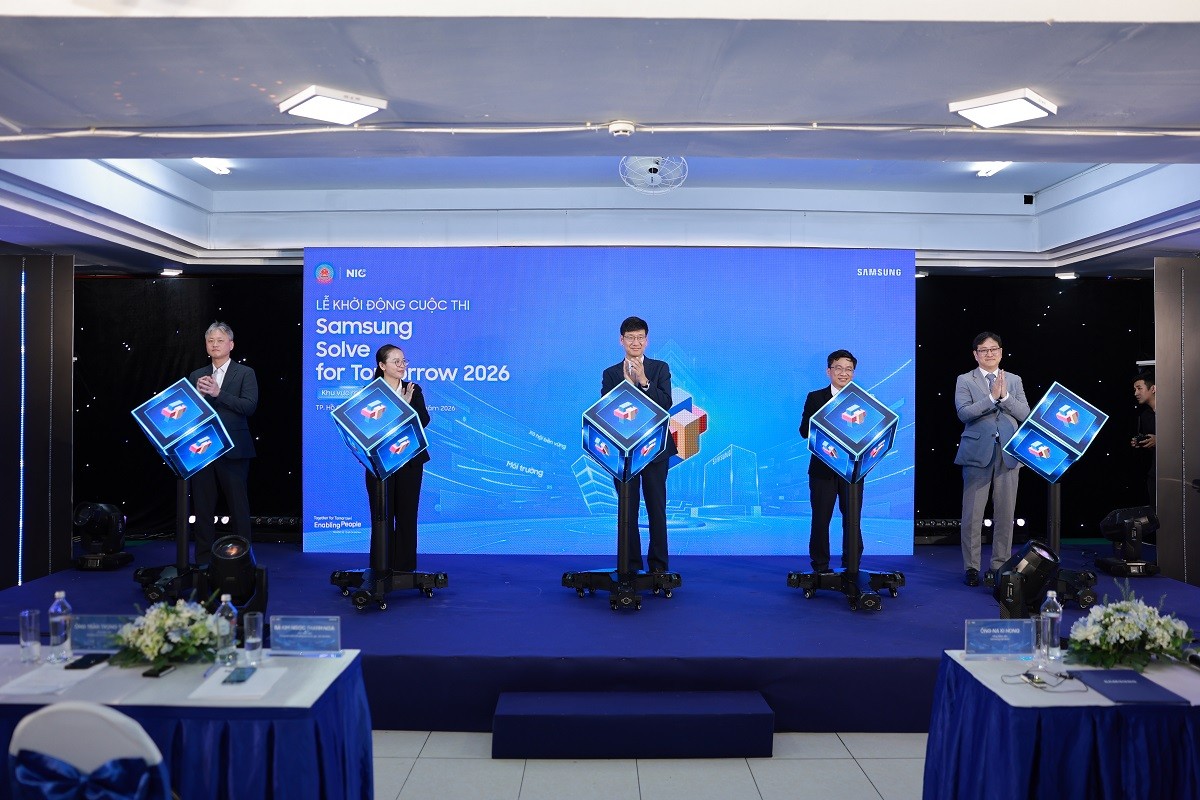 phat-dong-cuoc-thi-samsung-solve-for-tomorrow-2026-tai-khu-vuc-phia-nam-hoan-thanh-chuoi-roadshow-ba-mien-dulichgiaitri-5-1779192672.JPG