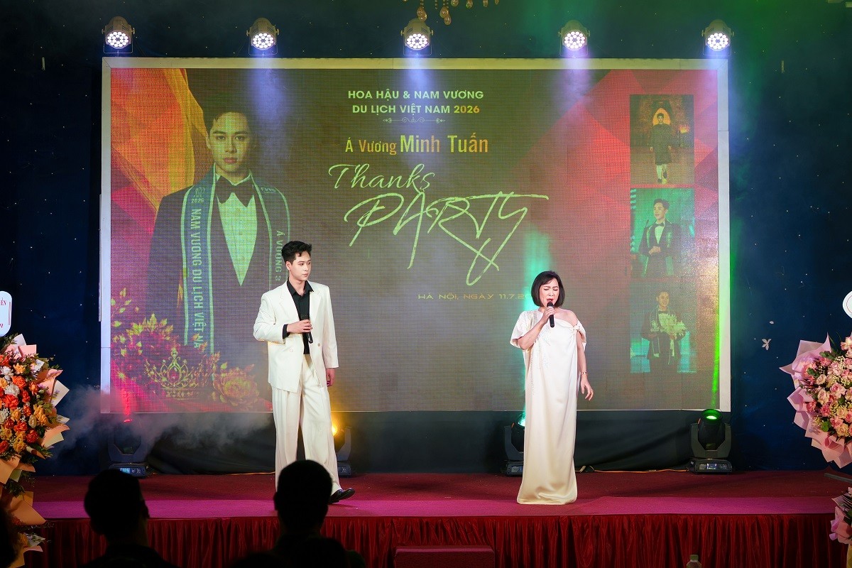 a-vuong-minh-tuan-theo-duoi-hinh-mau-nghe-si-trinh-dien-da-nang-dulichgiaitri-1-1784106939.jpg