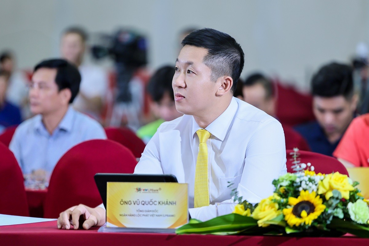 giai-marathon-quoc-te-vtv-lpbank-2026-qua-mien-di-san-van-long-dulichgiaitri-5-1785575928.jpg