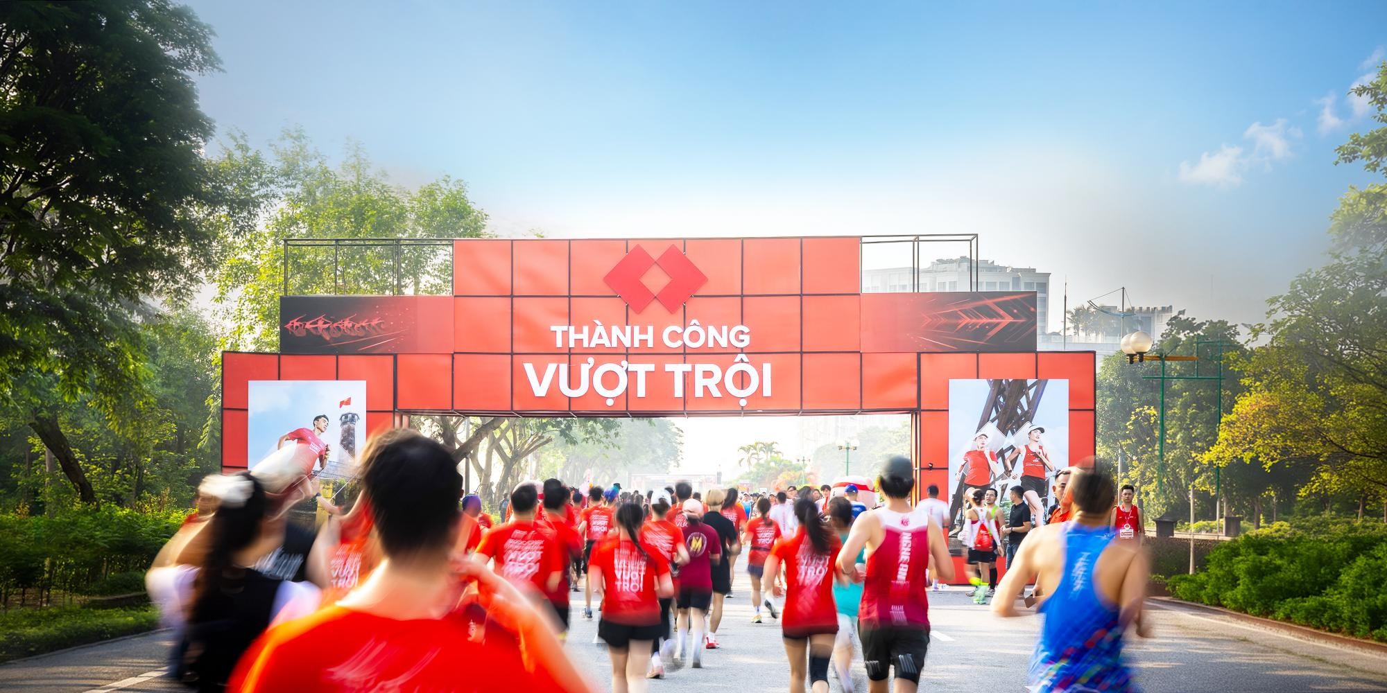 khoi-dong-giai-marathon-quoc-te-ha-noi-techcombank-mua-thu-5-kien-tao-di-san-nang-tam-vi-the-quoc-gia-1-dulichgiaitrivn-1786618544.jpg