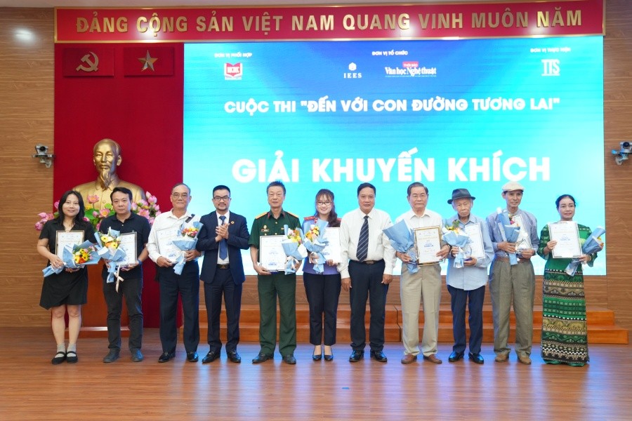 den-voi-con-duong-tuong-lai-hanh-trinh-lan-toa-tri-thuc-tu-571-bai-viet-4-dulichgiaitrivn-1787220273.jpg