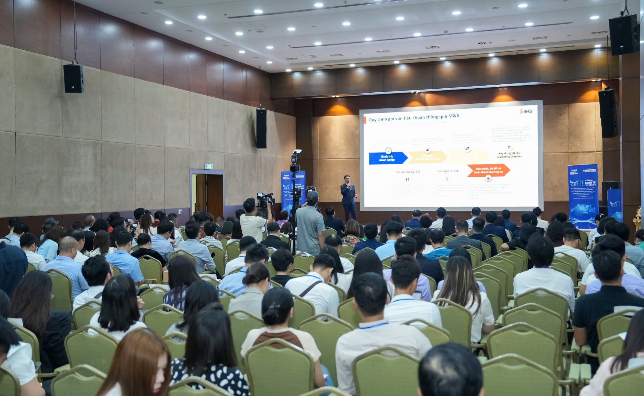 cef-2026-ket-noi-von-va-ma-cho-doanh-nghiep-nho-va-vua-ha-noi-2-dulichgiaitrivn-1788583425.jpg