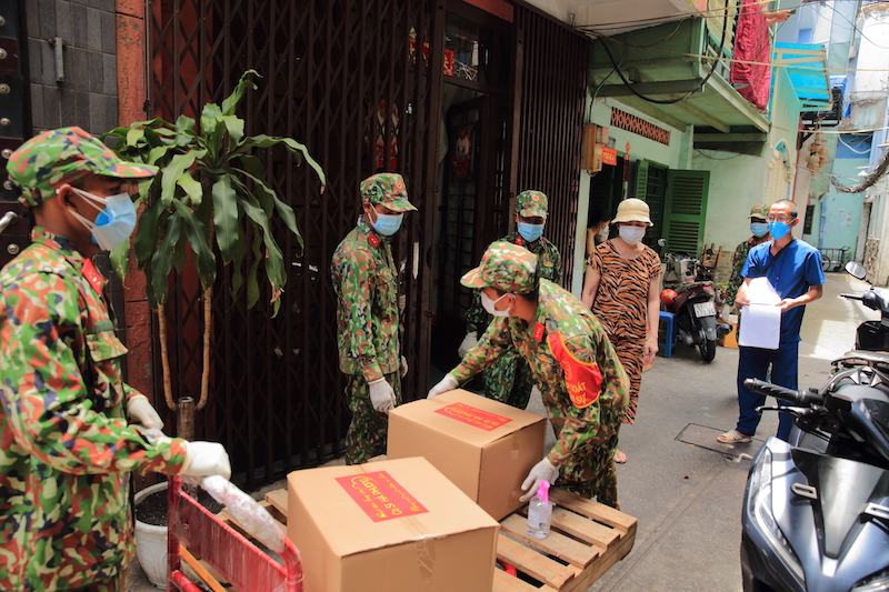Từ Mỹ, ca sĩ tỷ phú Hà Phương ủng hộ Sài Gòn hơn 100 tấn lương thực-dulichgiaitri.vn