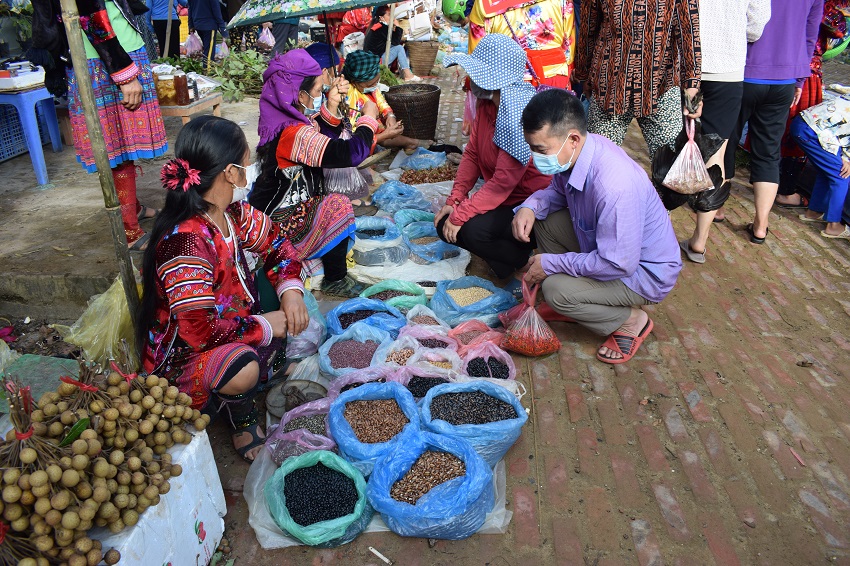 Nét đẹp chợ phiên thị trấn Tủa Chùa, Điện Biên-dulichgiaitri.vn