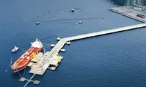 Đằng sau việc con tàu chở dầu bị trừng phạt ngang nhiên vượt biển
