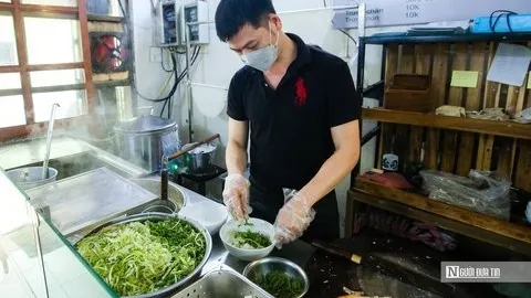Mục sở thị quán phở người Mông ở Hà Nội ngày bán 500 bát