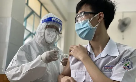 Bộ Y tế hướng dẫn tiêm vaccine phòng COVID-19 cho trẻ em