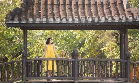 Hoa hậu Đỗ Hà khoe sắc trong tà áo dài khi giới thiệu về Việt Nam đến đấu trường Miss World 2021