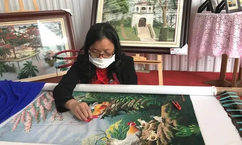 Về thăm ‘cái nôi’ của nghề 'thêu gà thêu vịt thêu hoa trên cành'