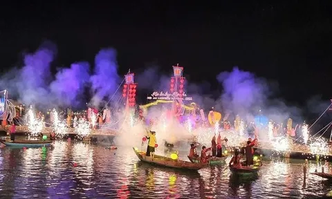 Trước giờ 'G': Doanh nghiệp du lịch vẫn 'như ngồi trên đống lửa'