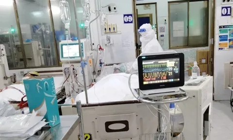 Cảnh báo cồn công nghiệp độc hại bán tại nhà thuốc