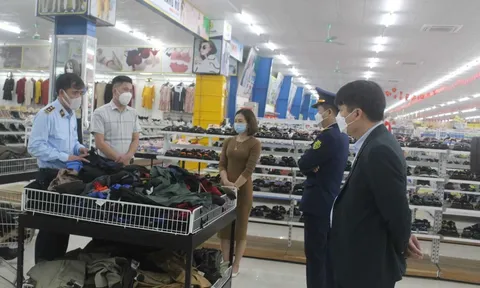 Kiểm tra hàng hóa tại Siêu thị Aloha Mall Đầm Hà, Đông Triều - Quảng Ninh