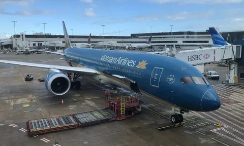 Vietnam Airlines tạm dừng khai thác đường bay đến Nga từ 25/3