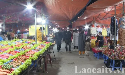 Chợ đêm Sa Pa (Lào Cai) - điểm đến thú vị