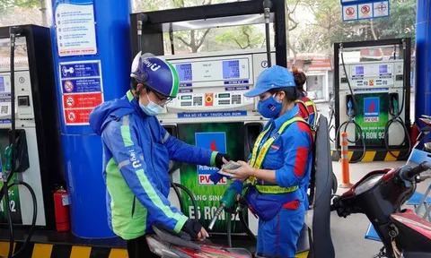 Giá xăng, dầu tăng trở lại