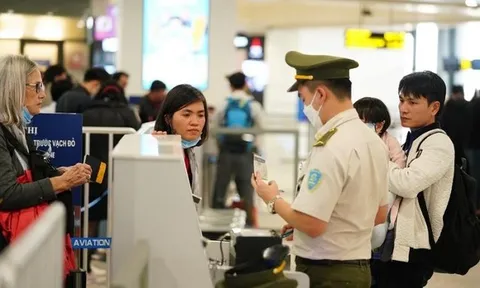 Tạm dừng việc khai báo y tế với COVID-19 tại tất cả các cửa khẩu Việt Nam