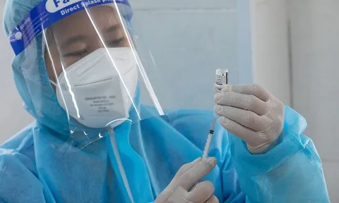 Đối tượng nào được tiêm vaccine phòng COVID-19 mũi 4?