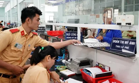 Từ tháng 5/2022: Người dân đăng ký xe máy, ô tô tại xã, huyện; tăng mức trợ cấp, hỗ trợ một số đối tượng