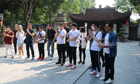 Bắc Ninh: Đoàn đại biểu tham dự SEA Games 31 trải nghiệm Tour du lịch Đền Đô-chùa Phật Tích