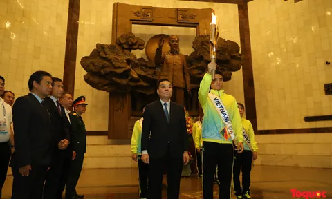 Thiêng liêng nghi lễ xin lửa thắp sáng và rước đuốc SEA Games 31