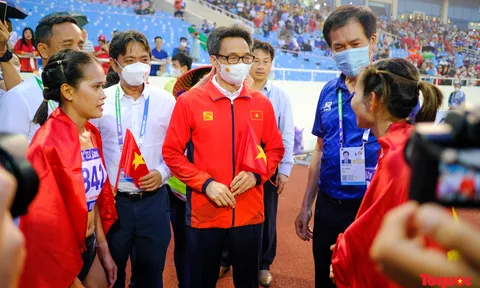 Phó Thủ tướng Vũ Đức Đam thăm, động viên các VĐV thi đấu tại SEA Games 31