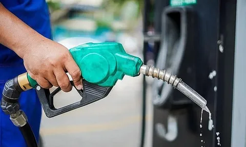 Giá xăng có thể tăng 500-700 đồng/lít trong kỳ điều chỉnh tới