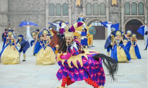 Sức hút từ show diễn 'Trận chiến ở vương quốc Mặt Trăng'