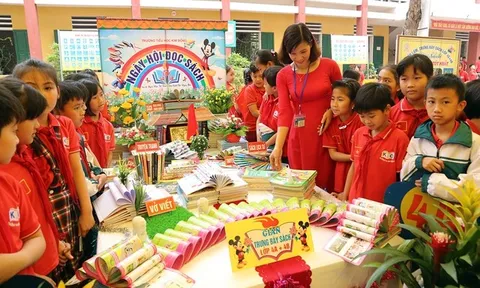 Bộ GD&ĐT: Không ép buộc gia đình học sinh mua sách tham khảo, sách bài tập