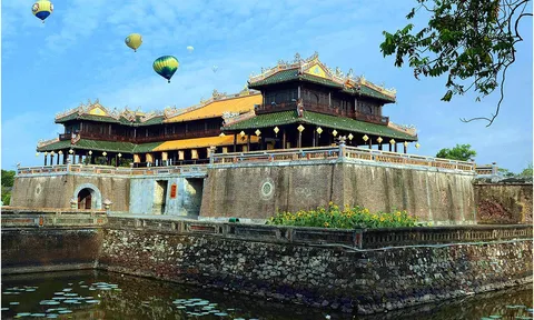 Thưởng lãm vẻ đẹp độc đáo qua Lễ hội khinh khí cầu “Cố đô Huế nhìn từ bầu trời”
