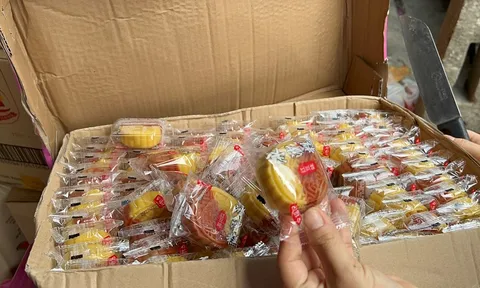 10.800 chiếc bánh trung thu loại 2.500 đồng/chiếc ở La Phù bị thu giữ do nghi nhập lậu