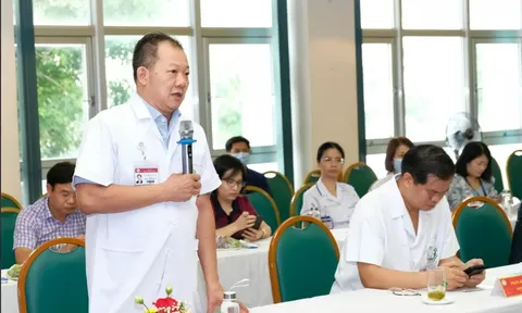 Bệnh viện Bạch Mai xin dừng thí điểm tự chủ toàn diện, đề xuất chính sách đãi ngộ đặc thù nhân viên y tế