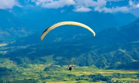 Bay dù lượn ở Việt Nam
