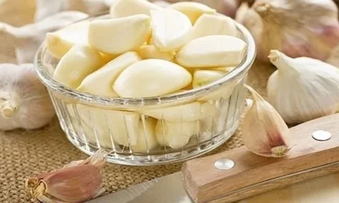 Bài thuốc chữa bệnh tim bằng… tỏi
