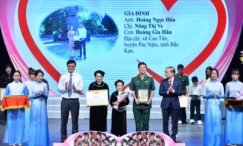 Lễ tuyên dương “Gia đình trẻ Việt Nam tiêu biểu” 2022: Lan tỏa những câu chuyện hạnh phúc để tạo nên xã hội hạnh phúc