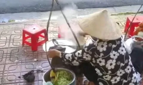 Nha Trang xác minh việc người bán bún đổ thức ăn thừa vào nồi nước dùng rồi bán tiếp