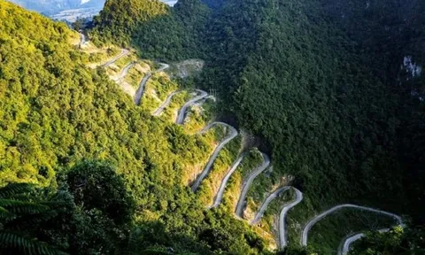 Đèo Mẻ Pia - con đèo 14 tầng kỳ vỹ nhưng đáng sợ nhất Việt Nam