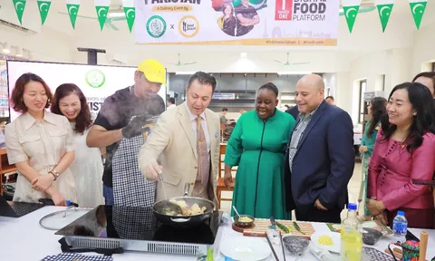 ‘Hương vị Pakistan’ tại HCCT: Đưa tinh hoa văn hóa quốc tế vào hành trang của nhân lực ngành Du lịch