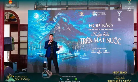 'Long mạch Nà Hang' đưa nghệ thuật thực cảnh lên lòng hồ dịp Quốc khánh 2/9