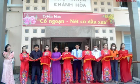 Người dân, du khách Khánh Hòa thích thú trải nghiệm không gian Tết xưa