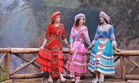 Hơn 150.000 khách du lịch đổ dồn về Hà Giang, Sapa, Mộc Châu trong dịp tết Nhâm Dần